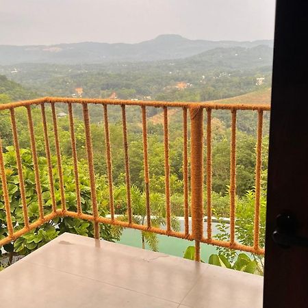 Antharyamin Hotel Thiruvananthapuram ภายนอก รูปภาพ