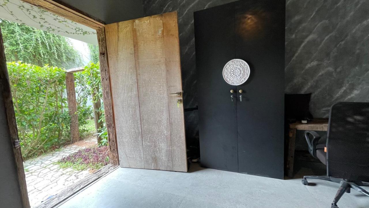 Antharyamin Hotel Thiruvananthapuram ภายนอก รูปภาพ